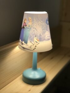 Eiskönigin Lampe im Kinderzimmer Oberaudorf FeWo